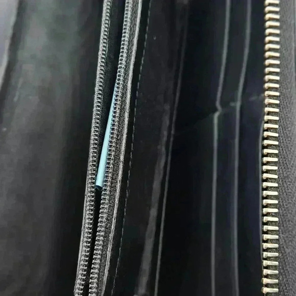 Belle de Jour Vernis Zippy Wallet - Picture 8 of 16